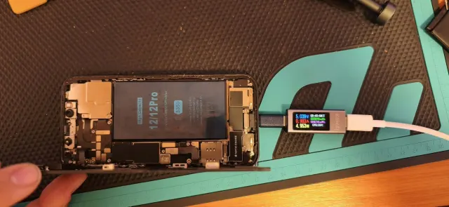 iPhone 12 Pro akkumulátor csere (130% akkumulátor)